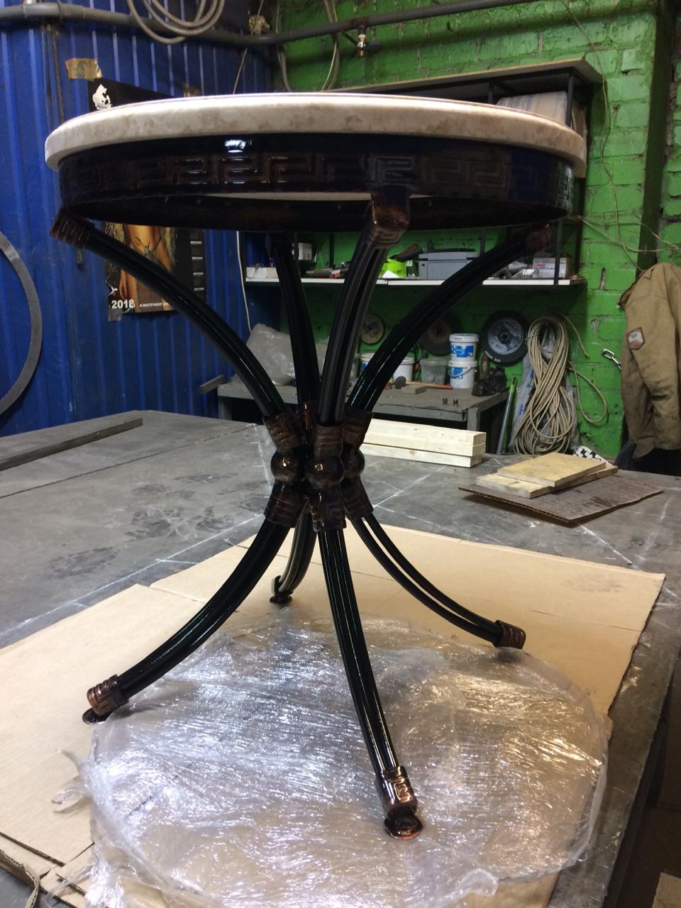 Подстолье кованое